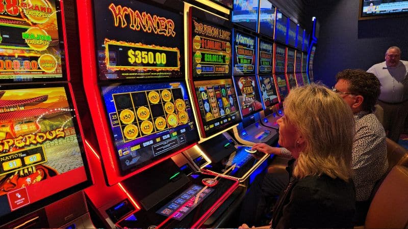 Khái niệm Slot machine là gì